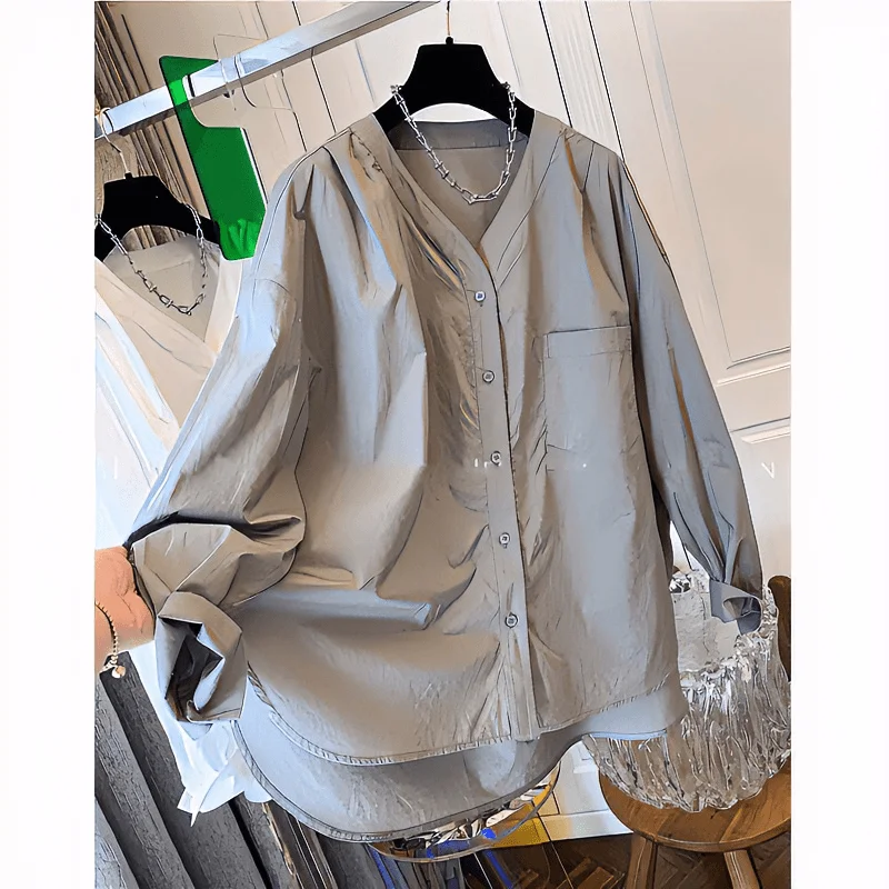 SuperAen Fashion Asymmetrical Loose and Simple Solid-color Shirt for Women Summer 2025 New Single Breasted Shirts
SuperAen Fashion Asymmetrical Loose and Simple Solid-color Shirt for Women Summer 2025 New Single Breasted Shirts