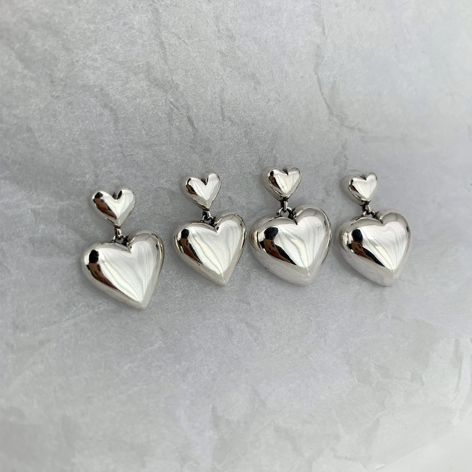 925 Sterling Silver Luxury Jewelry Gift Smooth Surface Heart Women's Earrings Chrome Accesories Jewellery Prevent Allergies
925 Sterling Silver Luxury Jewelry Gift Smooth Surface Heart Women's Earrings Chrome Accesories Jewellery Prevent Allergies
