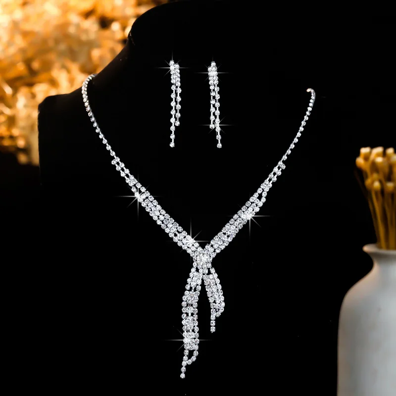 Bride Jewelry Korean Super Flash Rhinestone Necklace and Earrings Suite Full Diamond Necklace Formal Dress Accessories
Bride Jewelry Korean Super Flash Rhinestone Necklace and Earrings Suite Full Diamond Necklace Formal Dress Accessories
