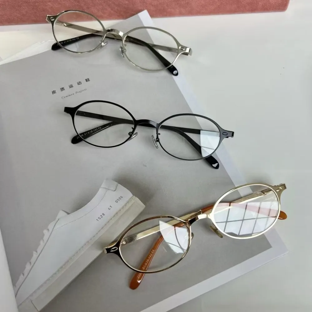 Catwalk Transparent Anti-blue Eyeglasses Retro Western Style Blocking Glasses Lightweight Punk Optical Spectacle Eyeglass Gift
Catwalk Transparent Anti-blue Eyeglasses Retro Western Style Blocking Glasses Lightweight Punk Optical Spectacle Eyeglass Gift