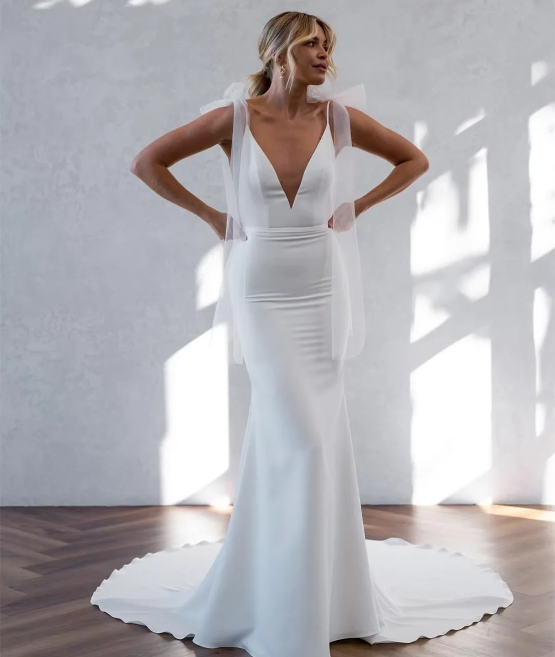 2023 Simple Wedding Dresses For Women Spaghetti Strap Deep V-Neck Sleeveless Backless Mermaid Bridal Gown
2023 Simple Wedding Dresses For Women Spaghetti Strap Deep V-Neck Sleeveless Backless Mermaid Bridal Gown