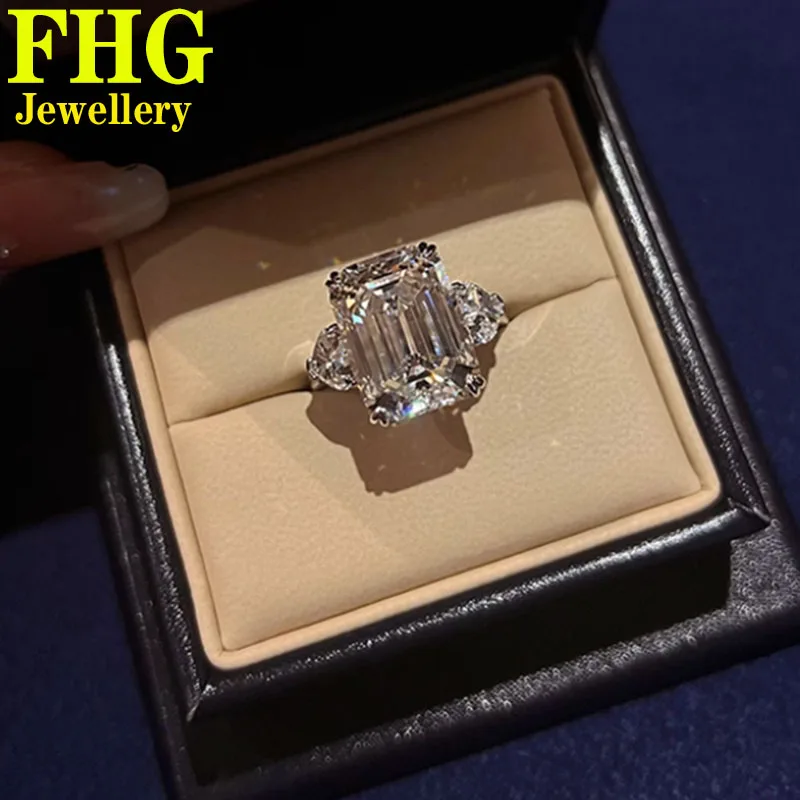 1 2 3 4 5 6 Carat Au585 14K White Gold Ring Emerald shape moissanite Diamonds Women Wedding Party Engagement Ring Classic Trendy
1 2 3 4 5 6 Carat Au585 14K White Gold Ring Emerald shape moissanite Diamonds Women Wedding Party Engagement Ring Classic Trendy