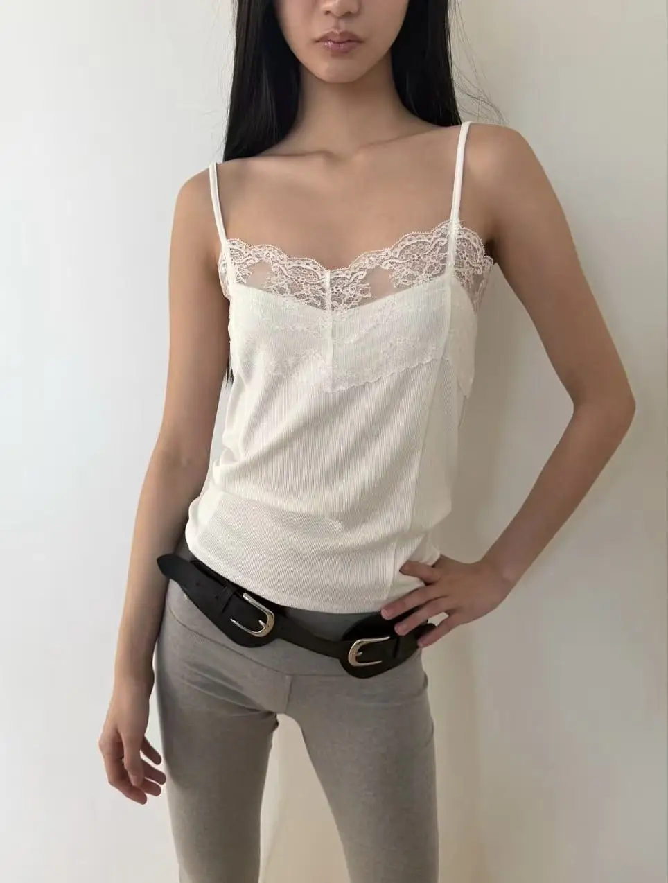Korean Women's Fashionable Short Lace Splice Comfortable Soft Ribbed Skin-friendly Camisole Top Spring Summer Outerwear
Korean Women's Fashionable Short Lace Splice Comfortable Soft Ribbed Skin-friendly Camisole Top Spring Summer Outerwear