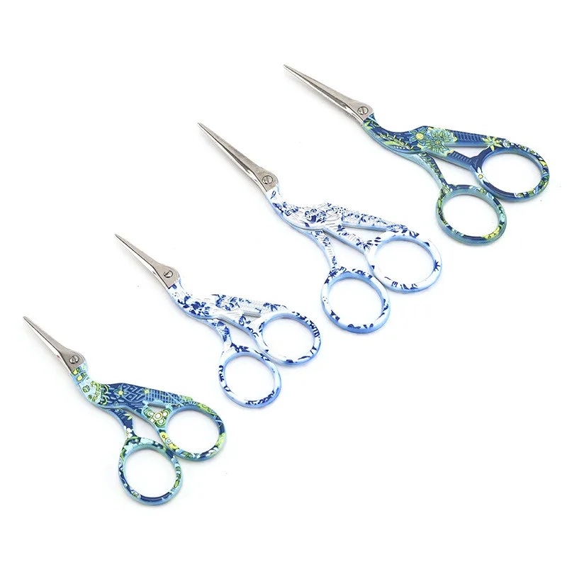 2Size High Quality Vintage Craft Scissors Crane-shaped Stainless Steel Sewing Scissors Color Printing Cross Stitch Scissors Yarn
2Size High Quality Vintage Craft Scissors Crane-shaped Stainless Steel Sewing Scissors Color Printing Cross Stitch Scissors Yarn
