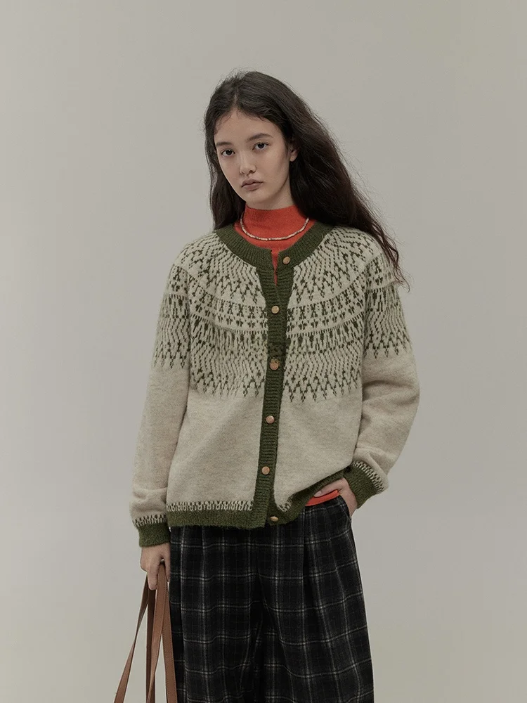 Женский вязаный кардиган LITLECOT из смесовой шерсти Fair Isle, осенне-зимний повседневный свитер с геометрическим узором и цветовыми блоками
Женский вязаный кардиган LITLECOT из смесовой шерсти Fair Isle, осенне-зимний повседневный свитер с геометрическим узором и цветовыми блоками