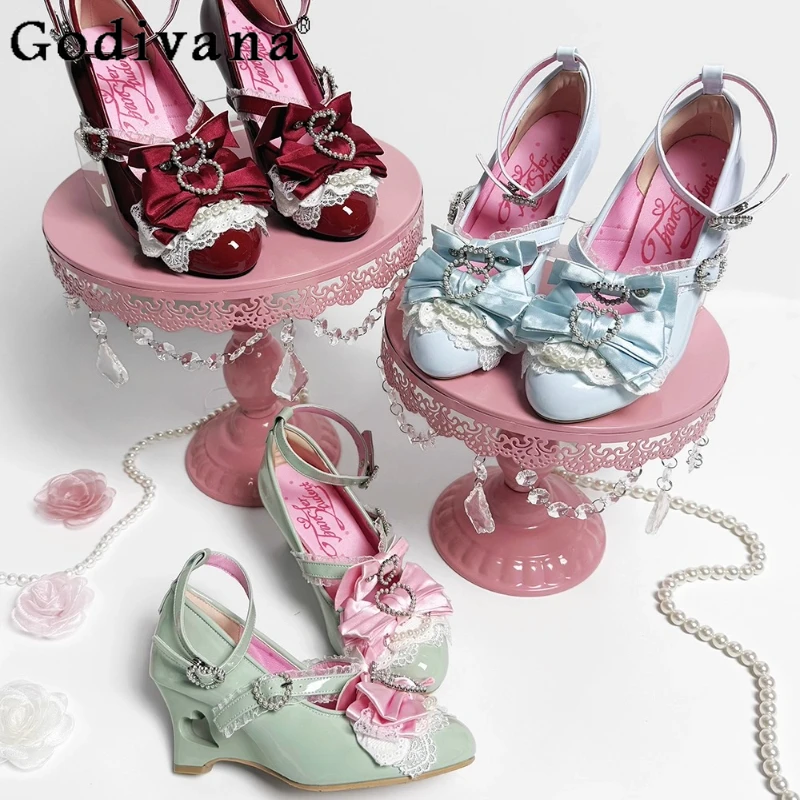 Original Gal Fretwork Heel Wedding High Heels Autumn 2025 Japanese Women's Sweet Cute Bow Lace Elegant Mary Jane Shoes Lo Pumps
Original Gal Fretwork Heel Wedding High Heels Autumn 2025 Japanese Women's Sweet Cute Bow Lace Elegant Mary Jane Shoes Lo Pumps