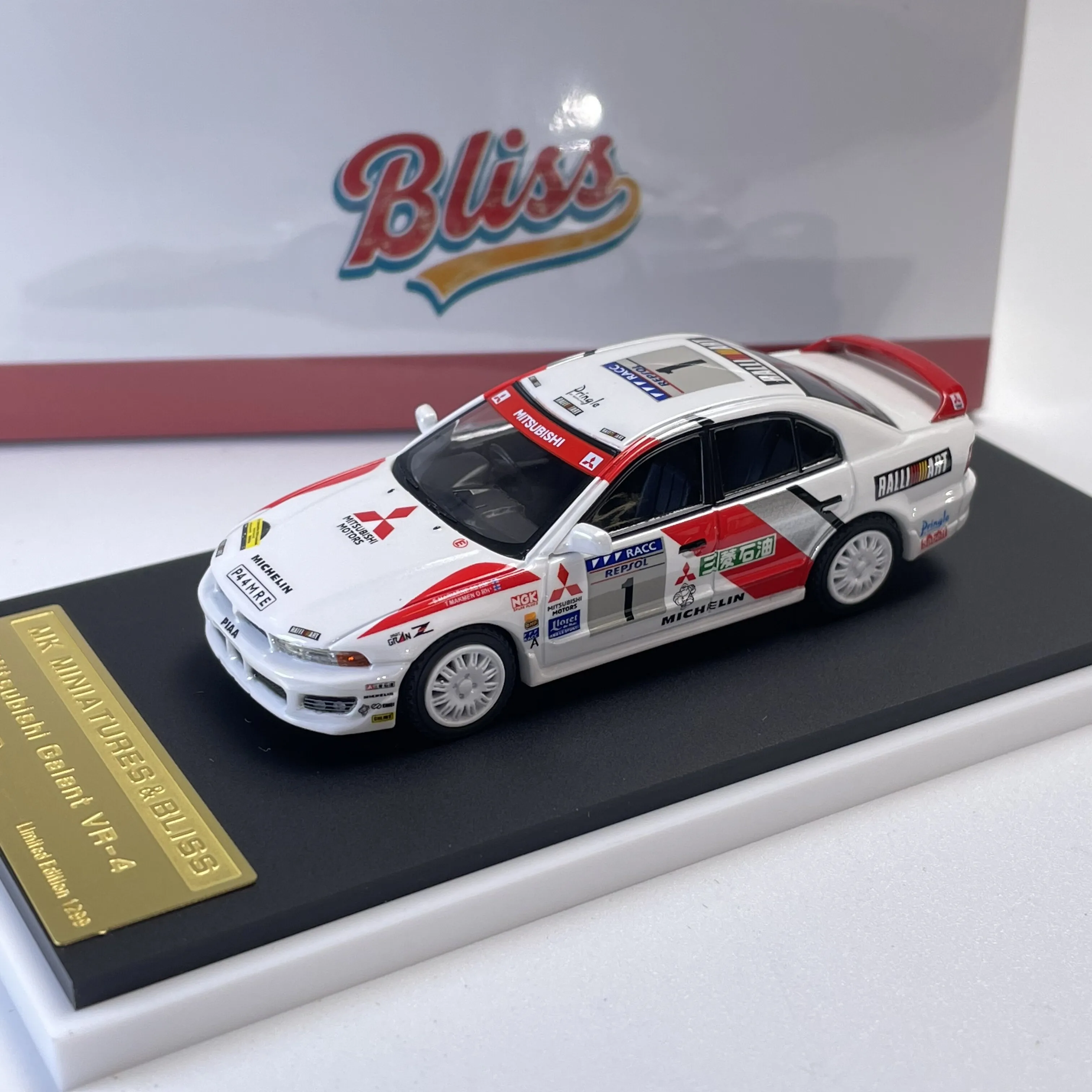 Exhibition Limited Edition MK 1:64 Alloy Car Model Limited Realistic Display
Exhibition Limited Edition MK 1:64 Alloy Car Model Limited Realistic Display