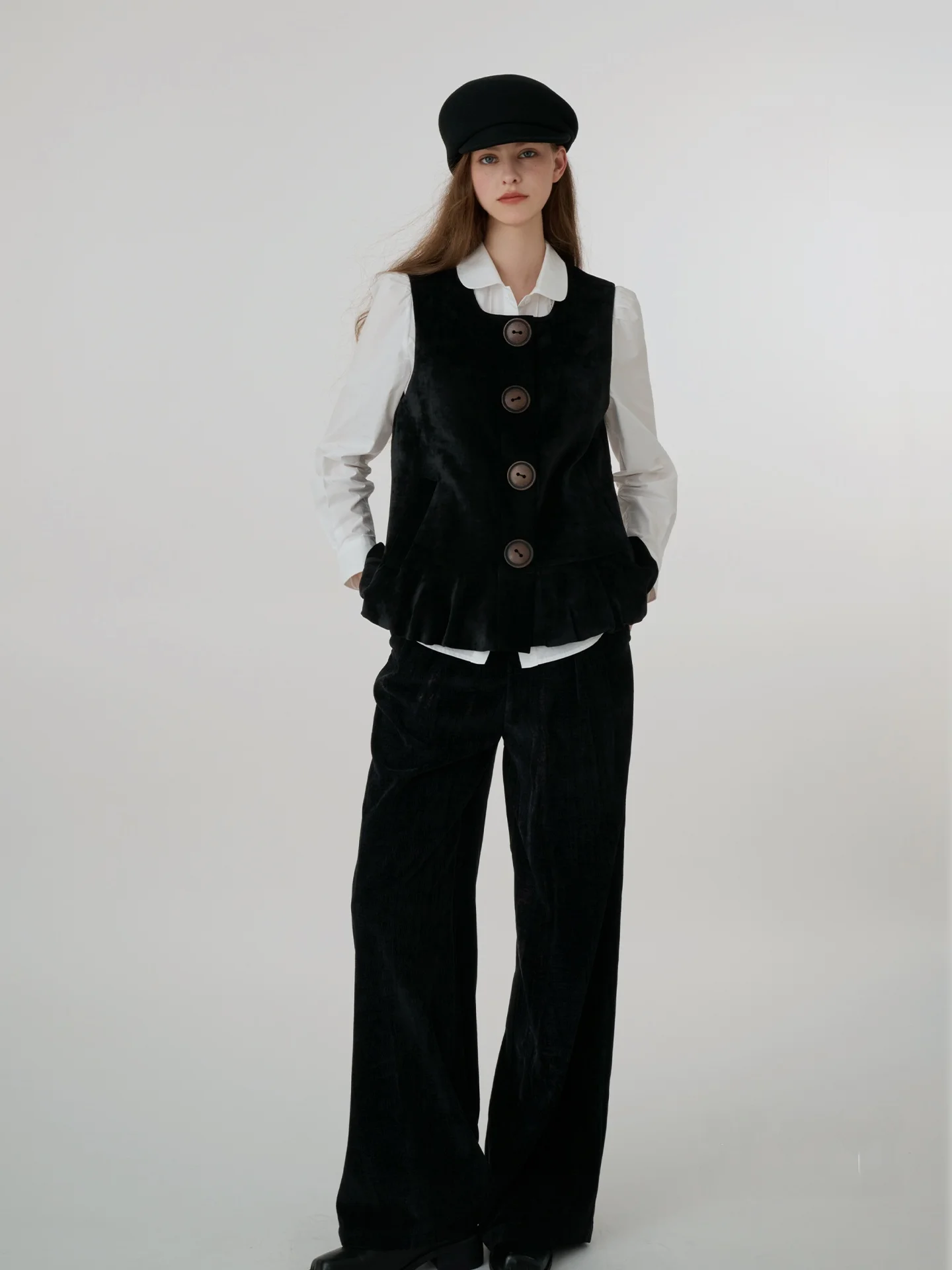 Вельветовый ретро-костюм: комплект из двух предметов (юбка и топ) для женщин, осенне-зимний, из утепленного хлопка...
Вельветовый ретро-костюм: комплект из двух предметов (юбка и топ) для женщин, осенне-зимний, из утепленного хлопка...