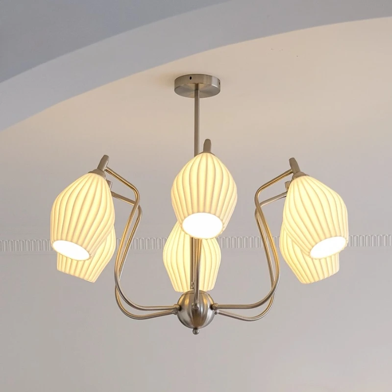 Italian Modern Light Luxury Chandeliers Parlor Resturant Villa Master Bedroom Creative Art Design Ceramic Ceiling Pendant Lamps
Italian Modern Light Luxury Chandeliers Parlor Resturant Villa Master Bedroom Creative Art Design Ceramic Ceiling Pendant Lamps