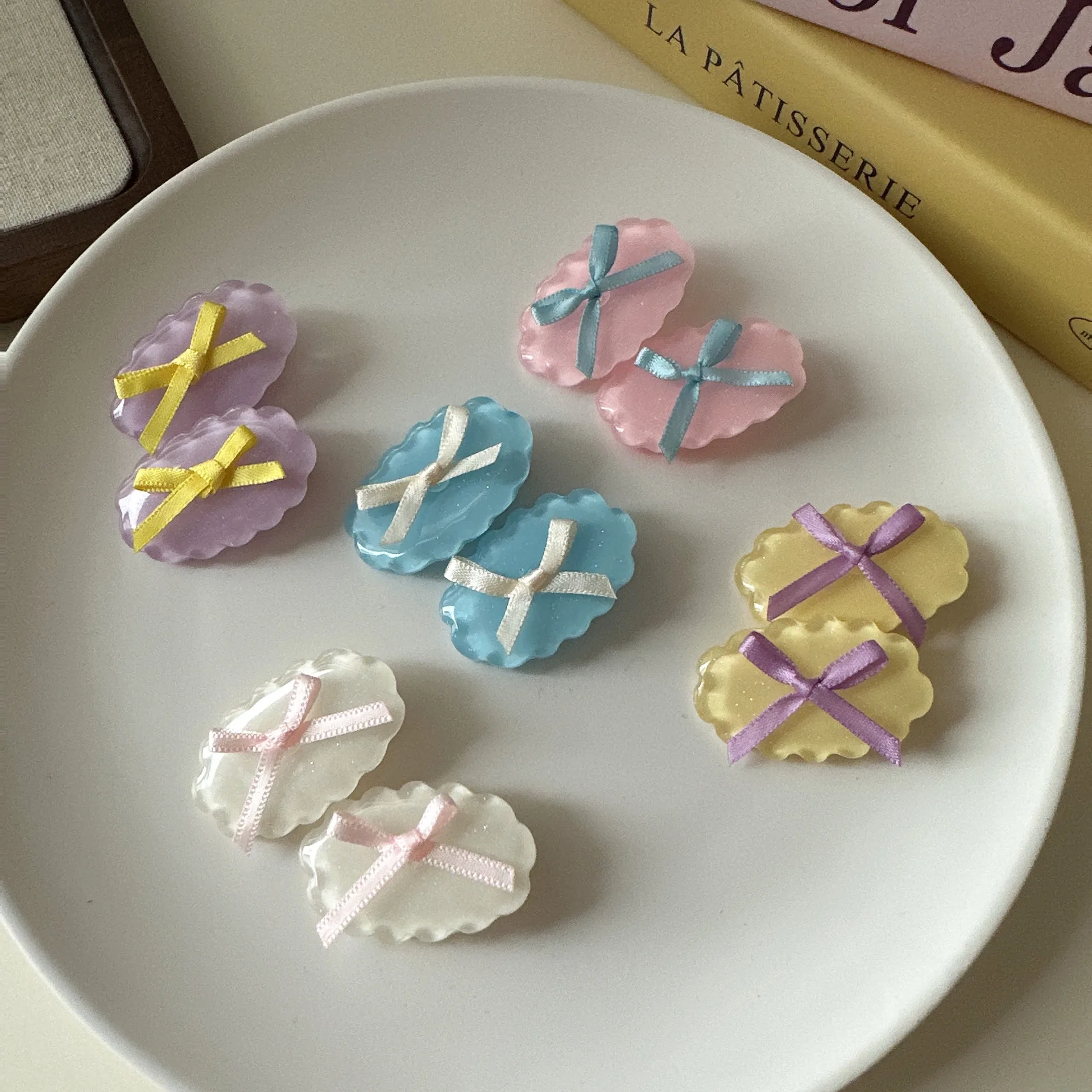 Translucent Wavy Edge Ribbon Bow Hair Clip Cute Chunky Sweet Girl Side Clip for Bangs Non Slip Strong Hold Daily
Translucent Wavy Edge Ribbon Bow Hair Clip Cute Chunky Sweet Girl Side Clip for Bangs Non Slip Strong Hold Daily