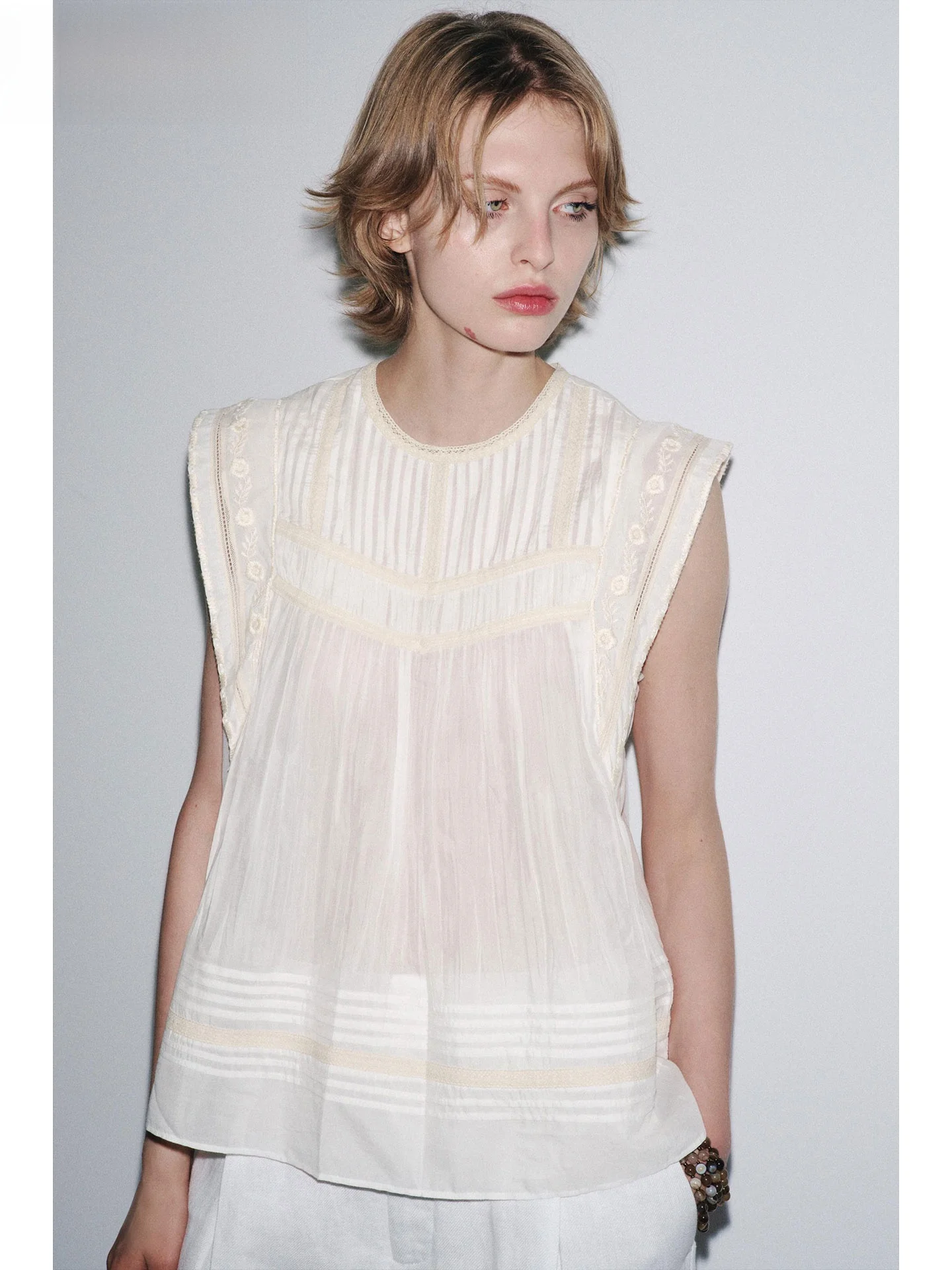 ZAPRHA Sweet Sle контрастного цвета с вышивкой, многослойное украшение, круглый Ne Svel irt, свободный женский летний топ
ZAPRHA Sweet Sle контрастного цвета с вышивкой, многослойное украшение, круглый Ne Svel irt, свободный женский летний топ