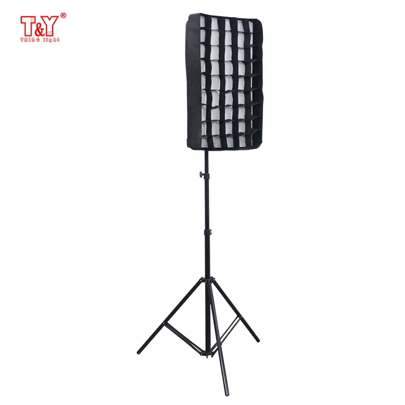 Film Shoot Light Bi-color LED Studio Fabric Photography Light with Softbox
Film Shoot Light Bi-color LED Studio Fabric Photography Light with Softbox