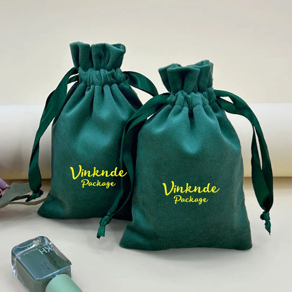 Роскошный бархатный мешочек для ювелирных изделий с зеленым шнурком на заказ, индивидуальный логотип, свадебный подарок, упаковочная сумка для косметики, духи, конфеты
Роскошный бархатный мешочек для ювелирных изделий с зеленым шнурком на заказ, индивидуальный логотип, свадебный подарок, упаковочная сумка для косметики, духи, конфеты