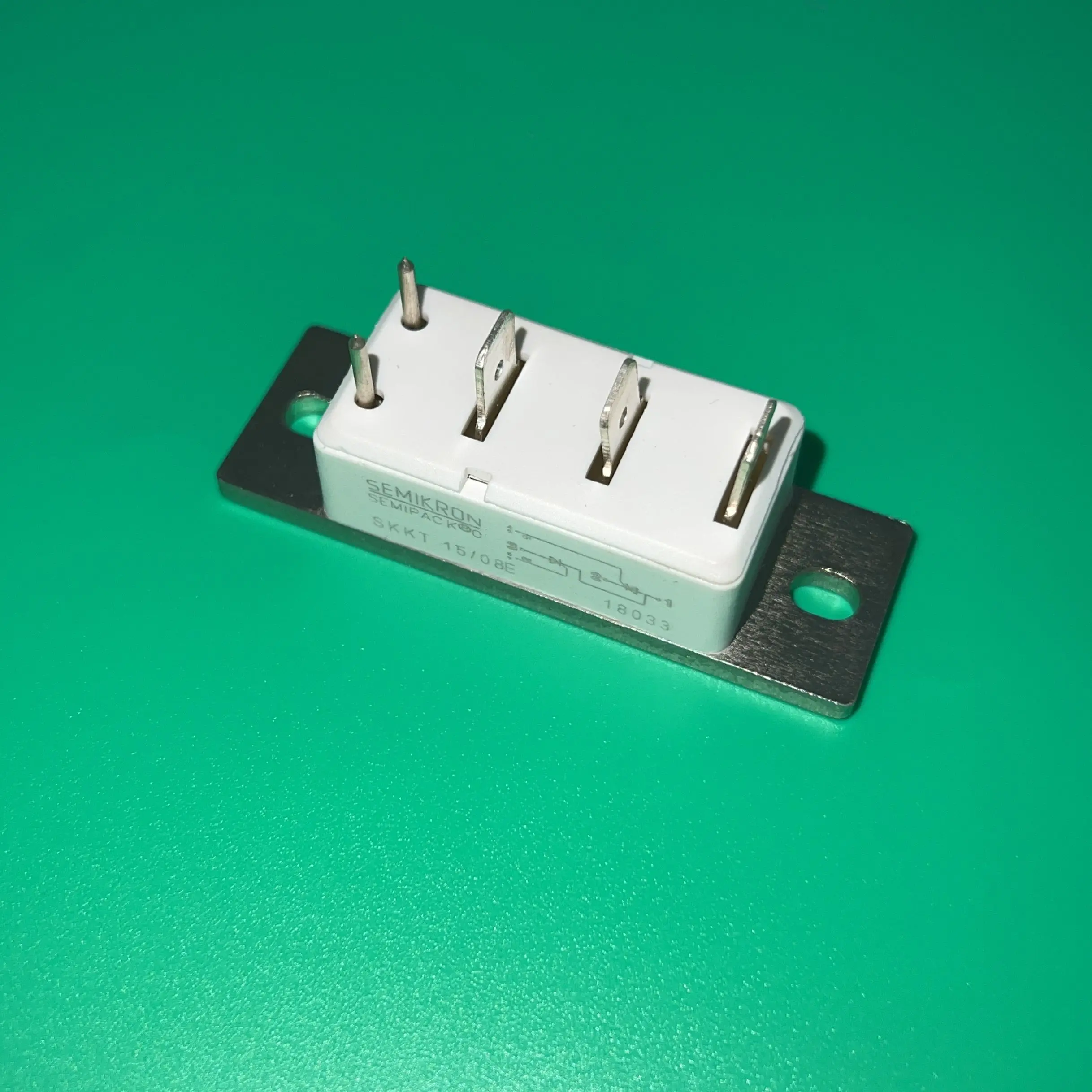 SKKT15/08E Thyristor Diode Modules SKKT 15/08E MODULE IGBT SKKT15-08E SKKT1508E
SKKT15/08E Thyristor Diode Modules SKKT 15/08E MODULE IGBT SKKT15-08E SKKT1508E