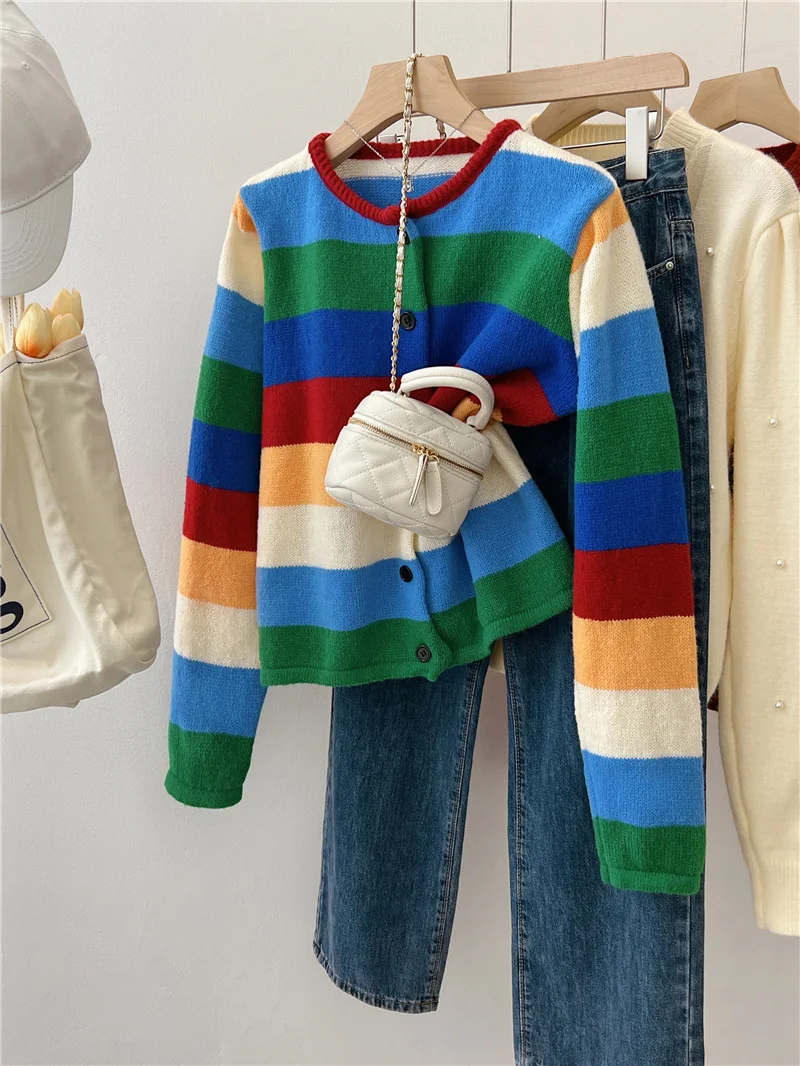 Retro Rainbow Striped Sweater Women's Spring Autumn New Loose O- neck Cardigan Knitted Top Long Sleeved Single Breasted Jacket
Retro Rainbow Striped Sweater Women's Spring Autumn New Loose O- neck Cardigan Knitted Top Long Sleeved Single Breasted Jacket