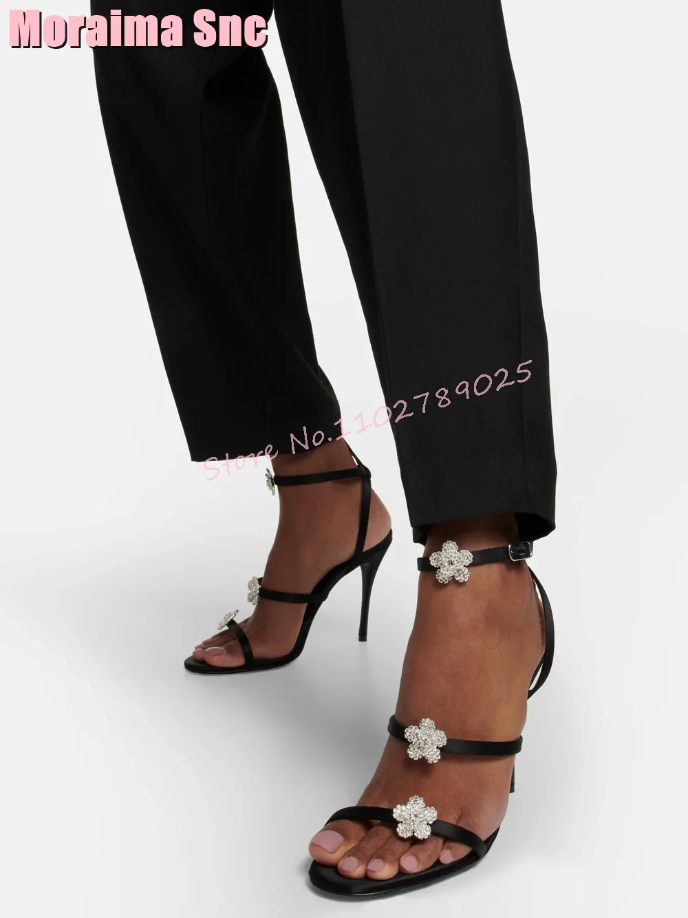 Crystal Flower Decor Hollow Sandals Round Toe Belt Buckle Stiletto High Heels Black Solid Sexy Elegant Women Shoes Summer Party
Crystal Flower Decor Hollow Sandals Round Toe Belt Buckle Stiletto High Heels Black Solid Sexy Elegant Women Shoes Summer Party