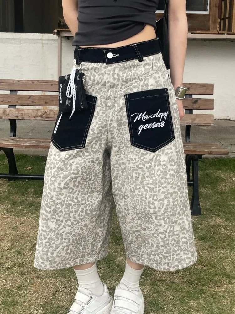 Retro Loose Fit Straight Leg Jeans Pocket Detail High Waist Denim Pants Women's Summer Casual Wear Resistant Wide Leg Trousers
Retro Loose Fit Straight Leg Jeans Pocket Detail High Waist Denim Pants Women's Summer Casual Wear Resistant Wide Leg Trousers