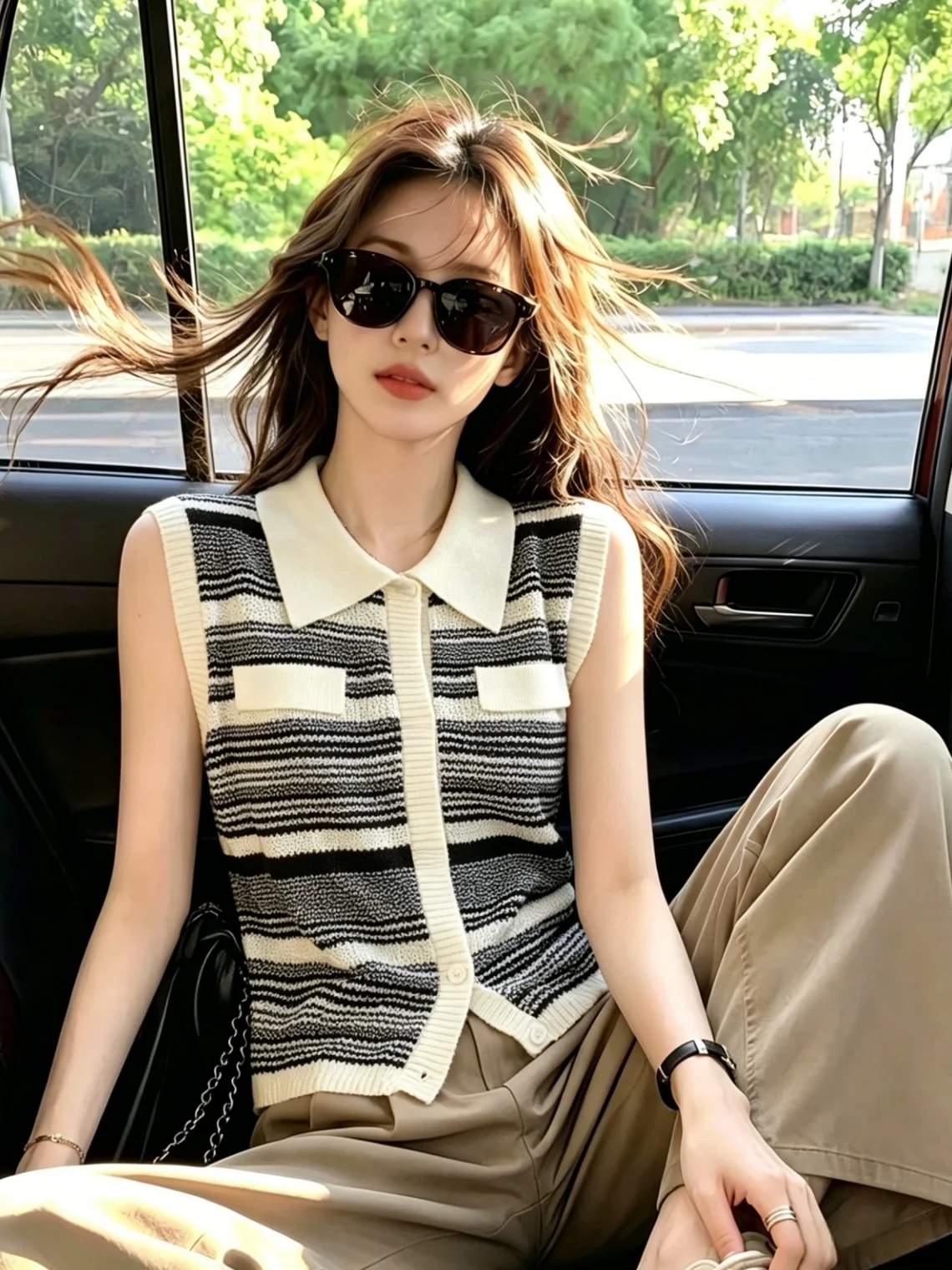 Retro Striped Knitted Vest Cardigan Women's Summer New Style Self-Preservation Quality Top Color Block Stripe Korean Version
Retro Striped Knitted Vest Cardigan Women's Summer New Style Self-Preservation Quality Top Color Block Stripe Korean Version