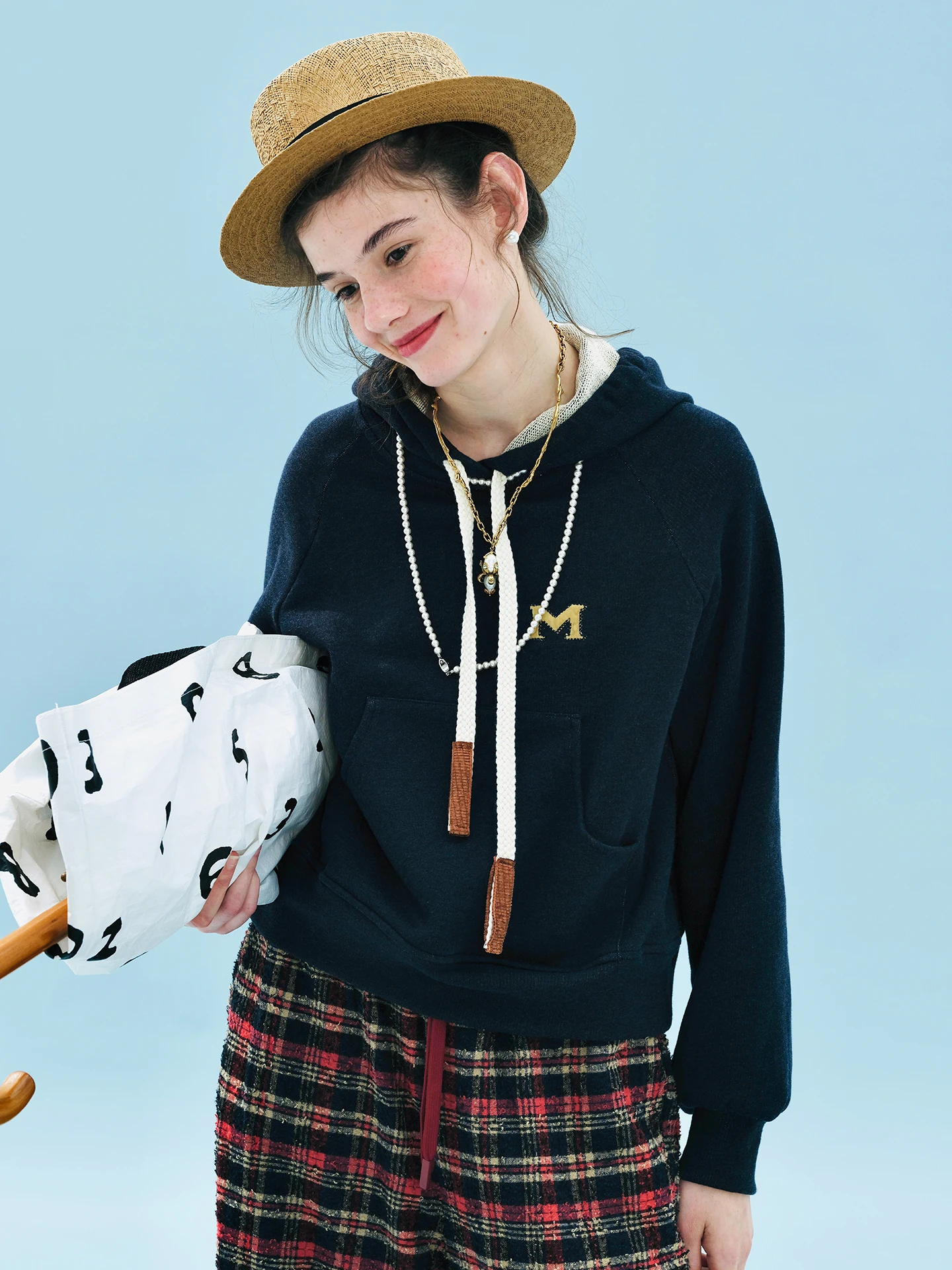 imakokoni 2200, осенняя женская темно-синяя толстовка с буквенным принтом — повседневный топ с длинными рукавами в стиле ретро и аппликацией с вышивкой 255221
imakokoni 2200, осенняя женская темно-синяя толстовка с буквенным принтом — повседневный топ с длинными рукавами в стиле ретро и аппликацией с вышивкой 255221