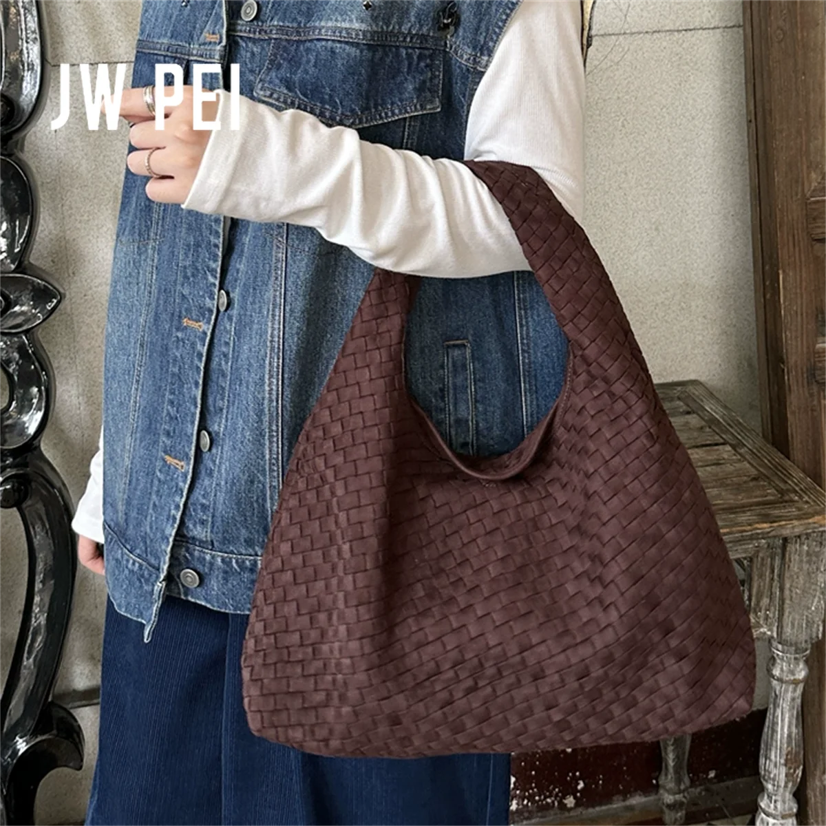 Сумка-тоут JW PEI Laura с большой вместимостью и плетеной текстурой, женская сумка-тоут в ретро-стиле, большая сумка для поездок на работу
Сумка-тоут JW PEI Laura с большой вместимостью и плетеной текстурой, женская сумка-тоут в ретро-стиле, большая сумка для поездок на работу