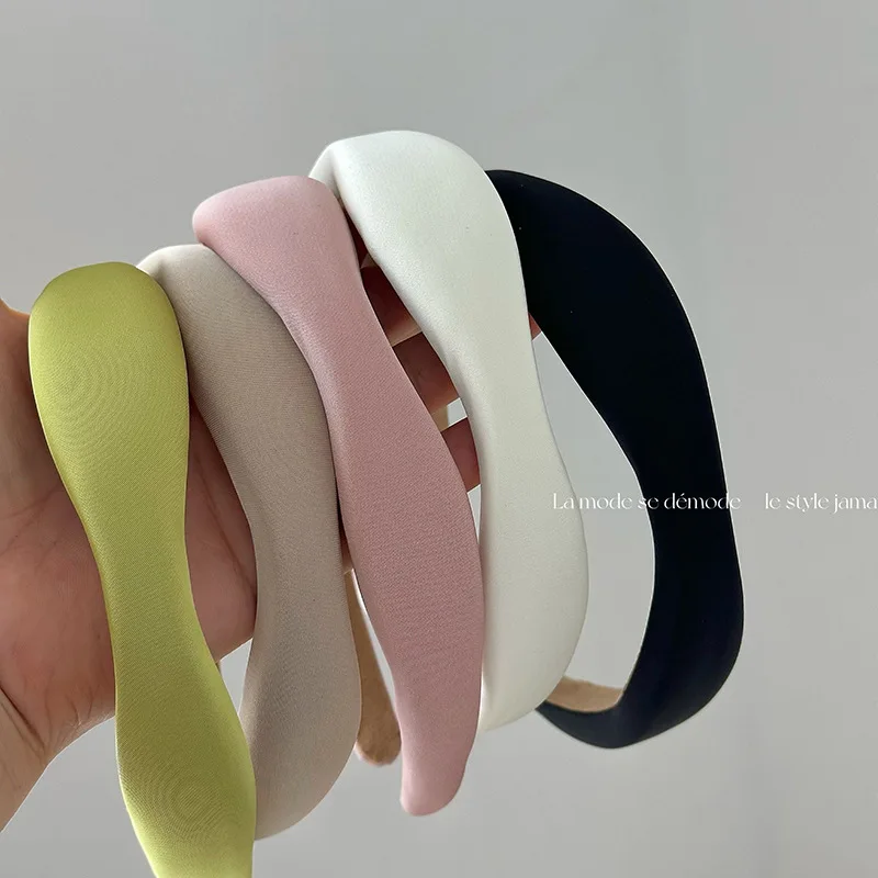 New Padded Headband Irregular Geometric Imitation Silk Fabric Hair Rope Puffy Hairband Sweet Girls Women Hair Accessories
New Padded Headband Irregular Geometric Imitation Silk Fabric Hair Rope Puffy Hairband Sweet Girls Women Hair Accessories