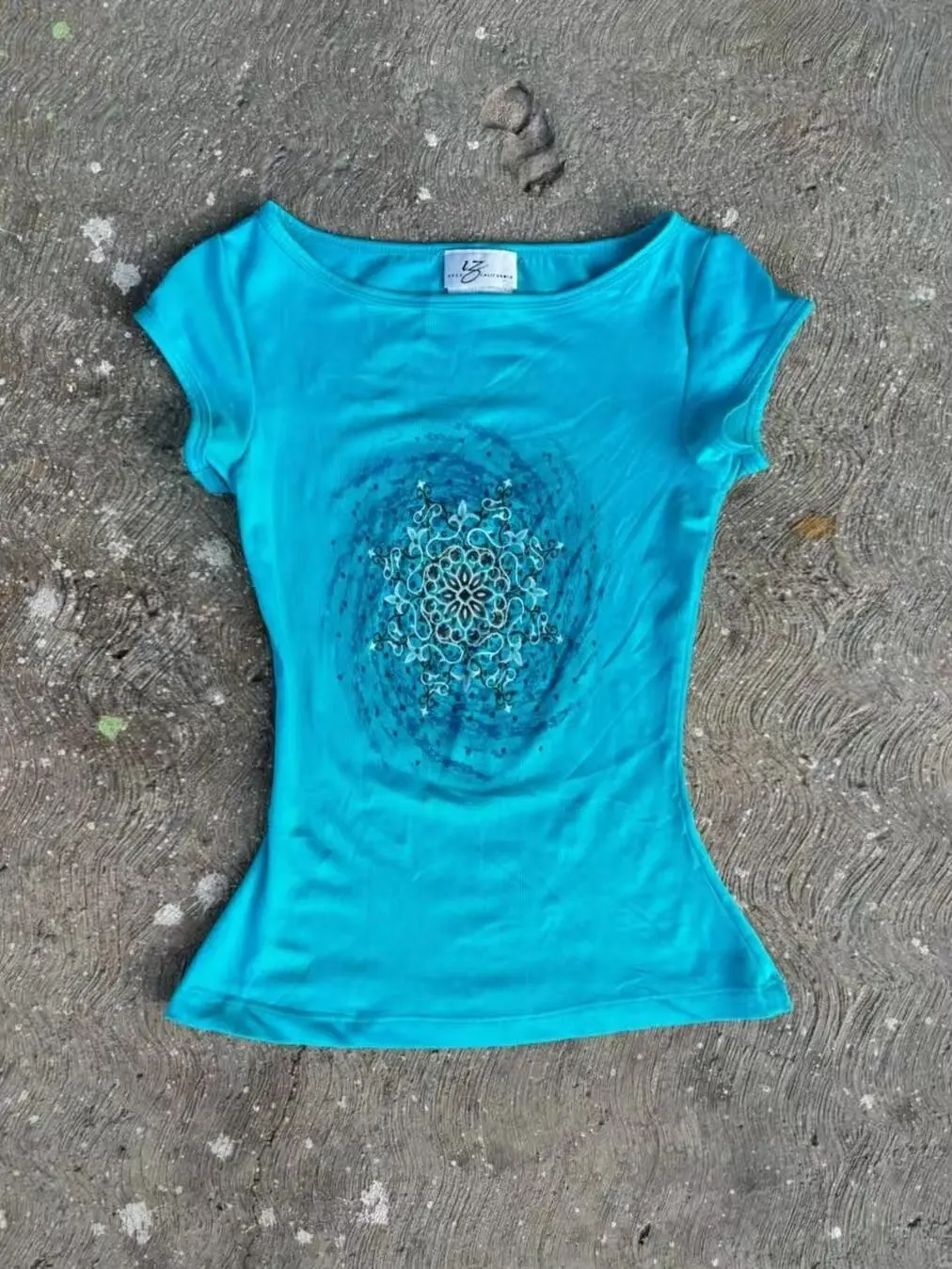 Vintage Y2k T-shirt Print Goth Punk Short Sleeve Slim Aesthetics Harajuku 2000s Grunge Streetwear Emo Girl Crop Top Chic Fashion
Vintage Y2k T-shirt Print Goth Punk Short Sleeve Slim Aesthetics Harajuku 2000s Grunge Streetwear Emo Girl Crop Top Chic Fashion