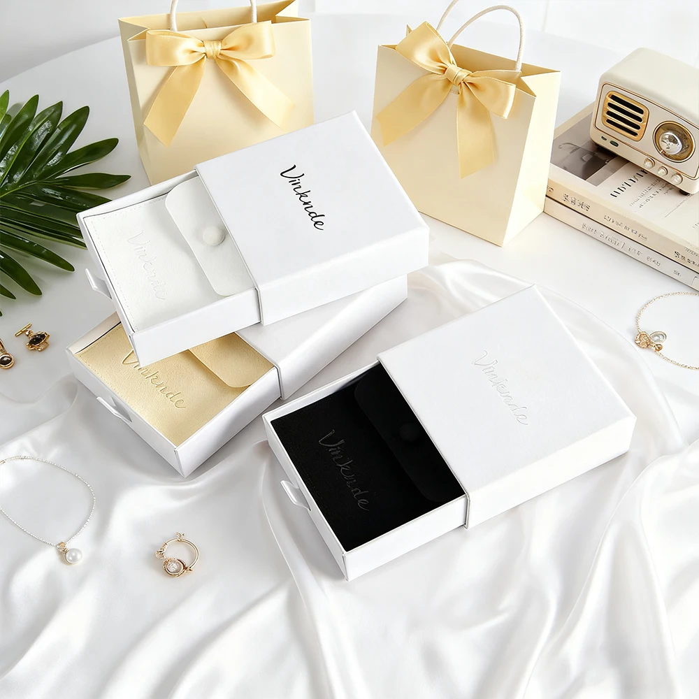 Personalised Luxury Cosmetic Packing Jewellery Wedding Gift Paper Sliding Drawer Box Earrings Rings Boxes With Snap Bag Pouch
Personalised Luxury Cosmetic Packing Jewellery Wedding Gift Paper Sliding Drawer Box Earrings Rings Boxes With Snap Bag Pouch