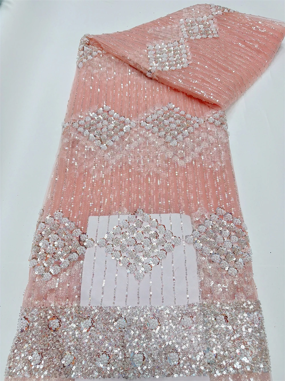 Luxury African Net Lace Fabric with Sequins Embroider High Quality Nigerian French Tulle 5Yards for Wedding
Luxury African Net Lace Fabric with Sequins Embroider High Quality Nigerian French Tulle 5Yards for Wedding