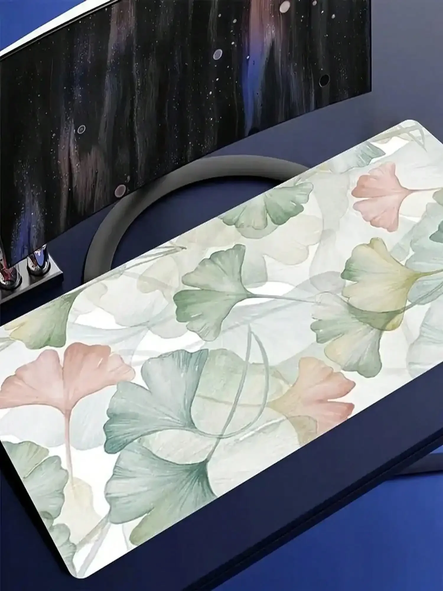 Ginkgo Leaf Pattern Gaming Mouse Pad, Non-Slip Rubber Base, Waterproof Rectangular Desk Mat, Suitable For Office And Gaming Use.