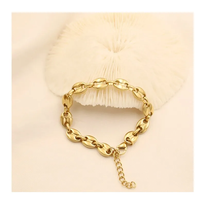 Jewelry Stainless Steel Coffee Bean Bracelet Women's Fashion Simple Pig Nose Jewelry Does Not Fade
Jewelry Stainless Steel Coffee Bean Bracelet Women's Fashion Simple Pig Nose Jewelry Does Not Fade