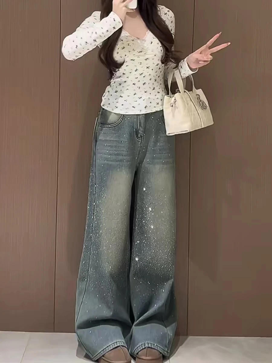 Retro Large Size Rhinestone Denim Pants Women's Loose High Waist Straight Leg Wide Leg Jeans for Pear Shaped Body Spring Season
Retro Large Size Rhinestone Denim Pants Women's Loose High Waist Straight Leg Wide Leg Jeans for Pear Shaped Body Spring Season