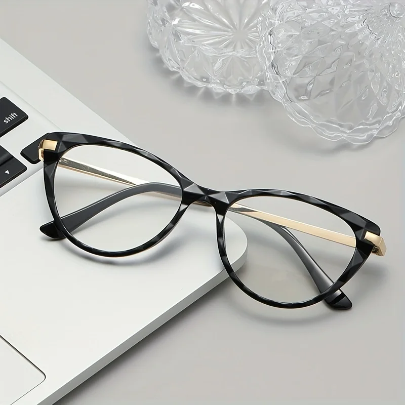 1pcs New high-end color changing anti blue light glasses with metal spring feet, cat eyes frame, women's fashionable sunglasses
1pcs New high-end color changing anti blue light glasses with metal spring feet, cat eyes frame, women's fashionable sunglasses