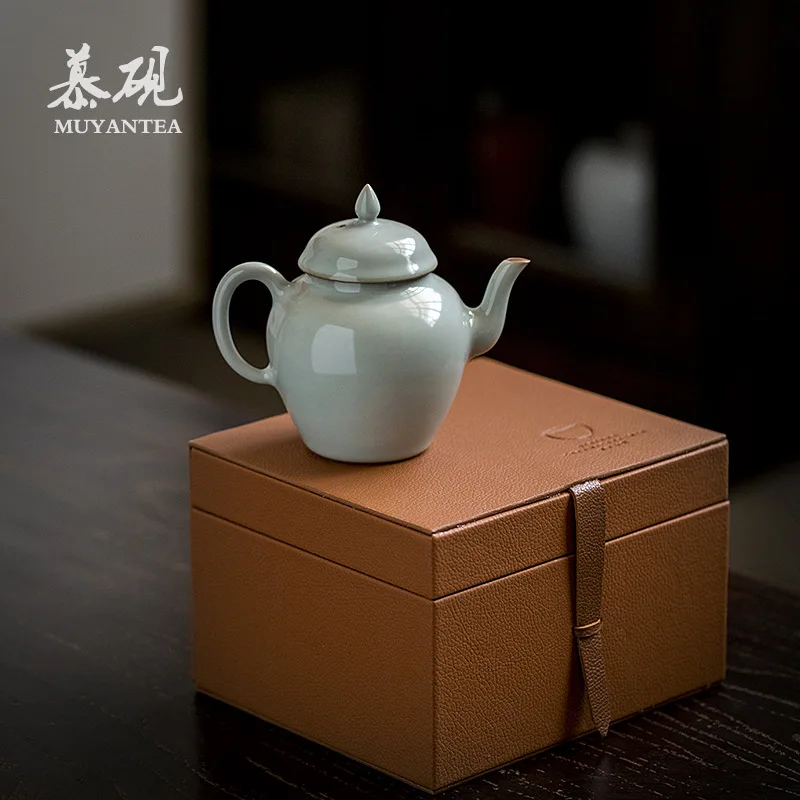 Mutao Kiln General, Handmade Ceramic Kung Fu Tea Set, Ru Porcelain With Crackle Glaze And Ball-Shaped Spout, Large Single
Mutao Kiln General, Handmade Ceramic Kung Fu Tea Set, Ru Porcelain With Crackle Glaze And Ball-Shaped Spout, Large Single