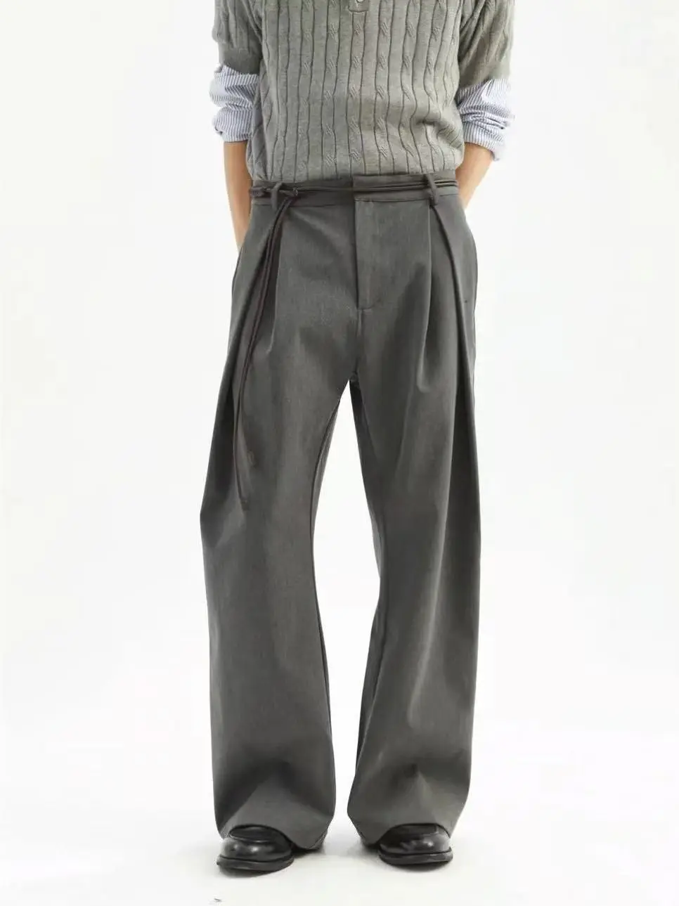 New 2025 Men's Casual Bent Knife Pants Faionable All-Match Loose Straight Leg Long Trousers Comfortable Fit Straight Leggings
New 2025 Men's Casual Bent Knife Pants Faionable All-Match Loose Straight Leg Long Trousers Comfortable Fit Straight Leggings