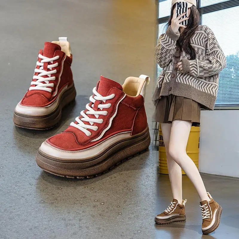 High-Top Fleece Lined Genuine Leather Short Boots Style Thick Bottom Heightening round Head Color Block Casual Boots
High-Top Fleece Lined Genuine Leather Short Boots Style Thick Bottom Heightening round Head Color Block Casual Boots