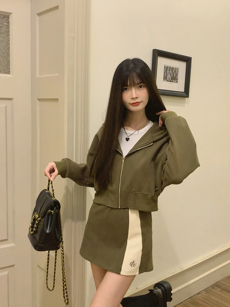 Korean Style Ice Cream And Whale Casual Fashion Hoodie And Shorts Set High End Sportswear Two Piece Suit for Young Women
Korean Style Ice Cream And Whale Casual Fashion Hoodie And Shorts Set High End Sportswear Two Piece Suit for Young Women