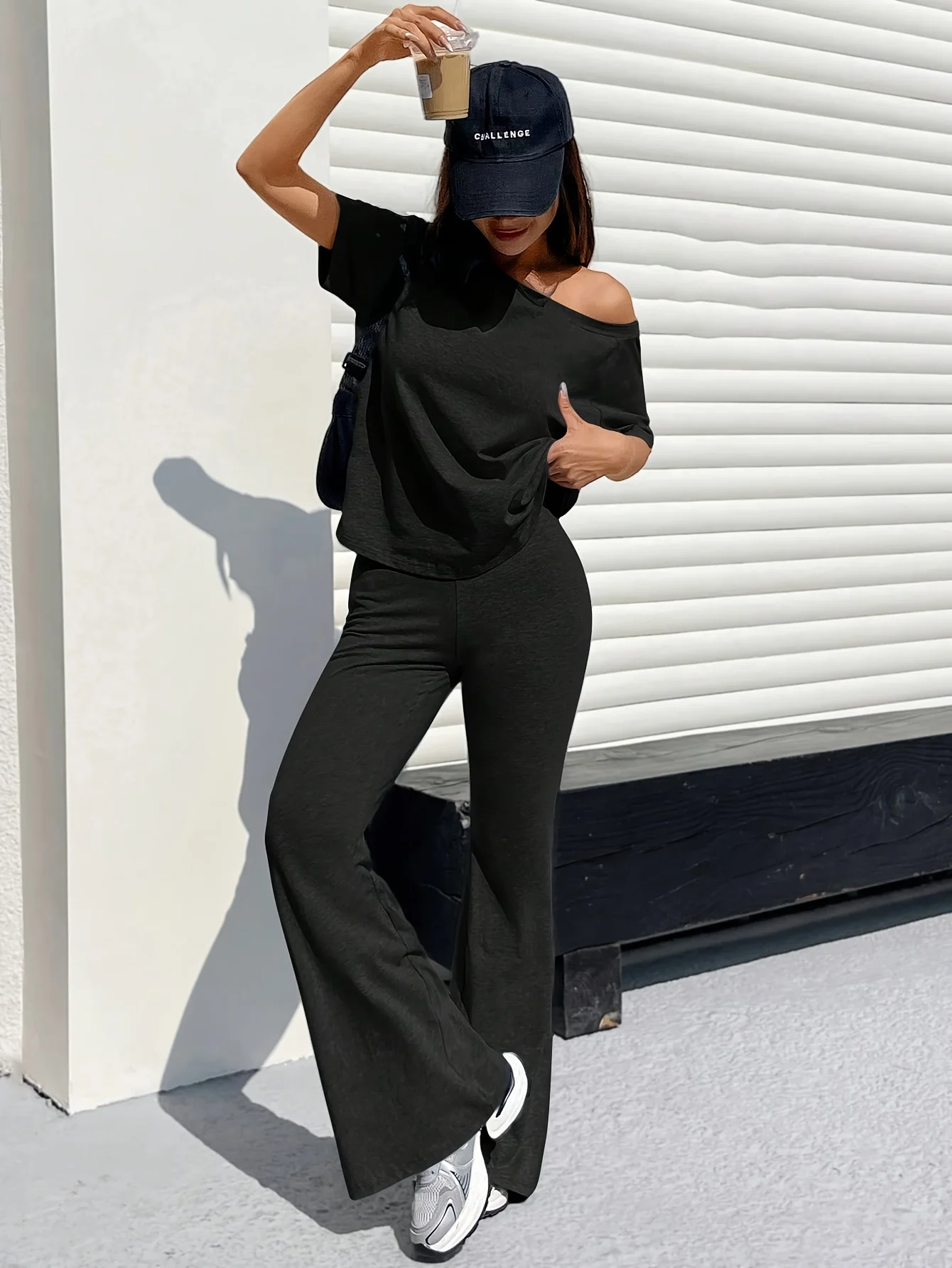 Summer New Solid Color Casual Set, Slant Neck Off Shoulder Top, T-shirt, Casual Bellbottom Pants, Two Piece Set for Women
Summer New Solid Color Casual Set, Slant Neck Off Shoulder Top, T-shirt, Casual Bellbottom Pants, Two Piece Set for Women