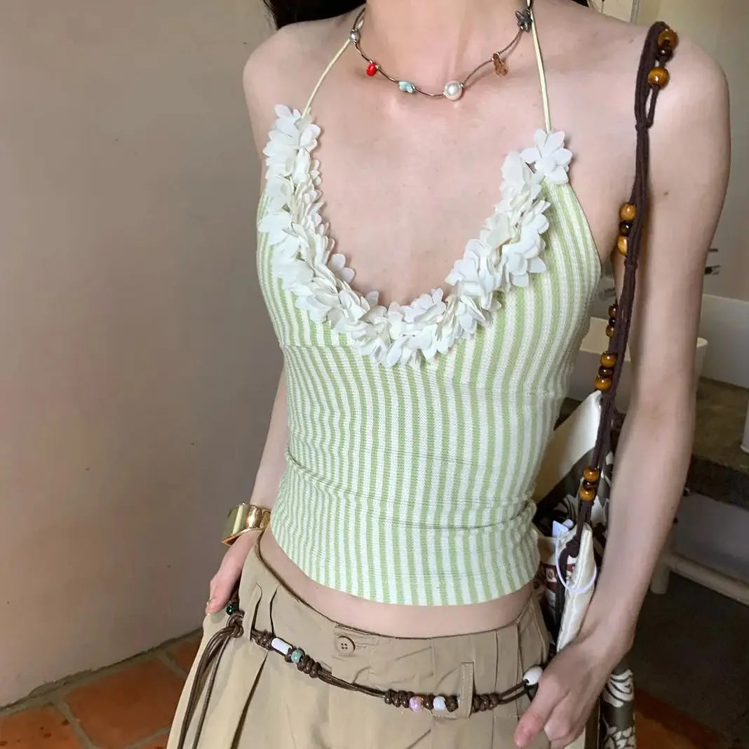 Thai Style Floral Lace Vacation Style Summer Halter Camisole Women Slim Knit Sleeveless Top Seaside Spice Girl Top
Thai Style Floral Lace Vacation Style Summer Halter Camisole Women Slim Knit Sleeveless Top Seaside Spice Girl Top