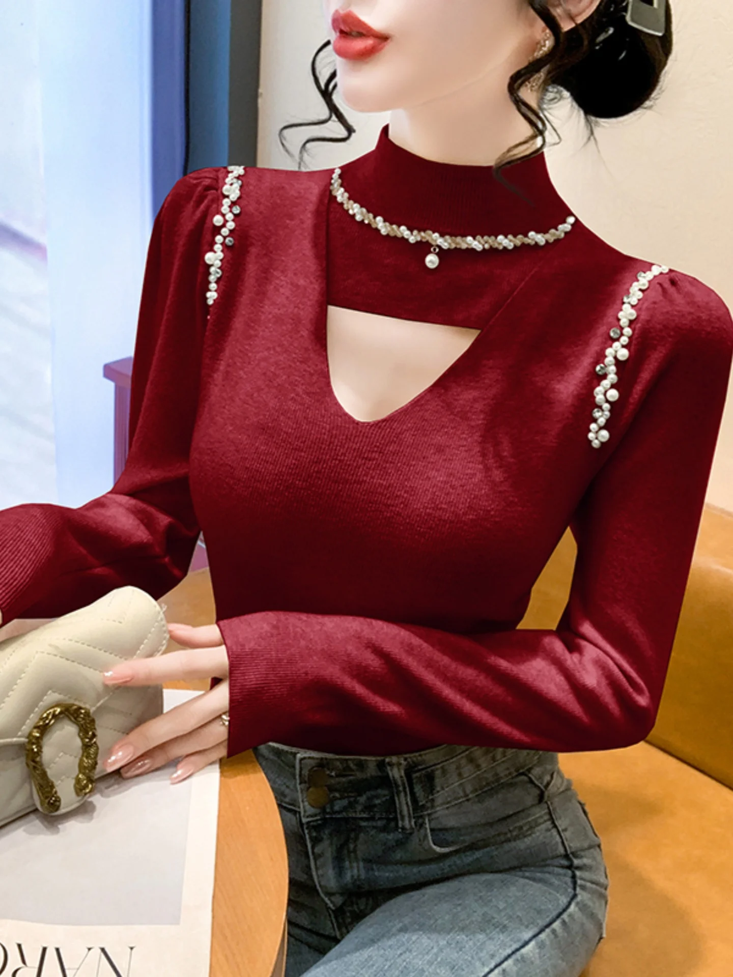 Женская осенне-зимняя вязаная кофта с высоким воротником, длинными рукавами, ажурным узором и вставками из страз, модная, для ношения под одеждой.
Женская осенне-зимняя вязаная кофта с высоким воротником, длинными рукавами, ажурным узором и вставками из страз, модная, для ношения под одеждой.