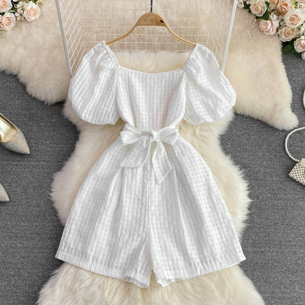 Fashionable High Waist Wide Leg Bubble Sleeve Suit Square Collar Summer New Arrival Slimming Short Pants Dress
Fashionable High Waist Wide Leg Bubble Sleeve Suit Square Collar Summer New Arrival Slimming Short Pants Dress