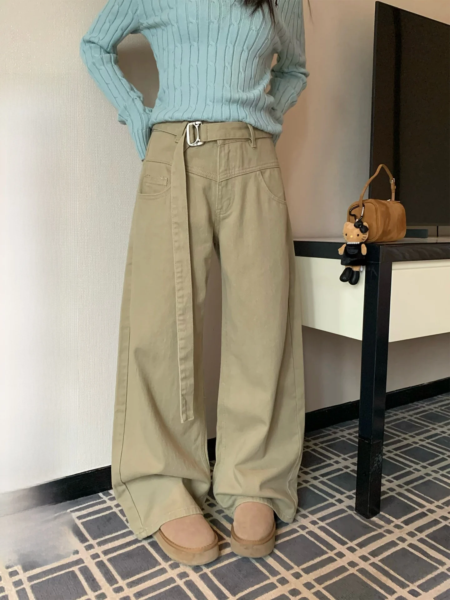 Korean Style Khaki Straight Leg Casual Pants Women with Belt Autumn Winter Wide Leg Loose Floor Length Trousers
Korean Style Khaki Straight Leg Casual Pants Women with Belt Autumn Winter Wide Leg Loose Floor Length Trousers
