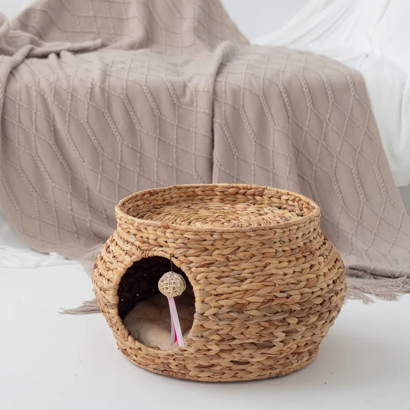 Rattan cat nest four seasons universal hand-woven cat nest mat summer universal catscratching board gourd grass pet bed
Rattan cat nest four seasons universal hand-woven cat nest mat summer universal catscratching board gourd grass pet bed