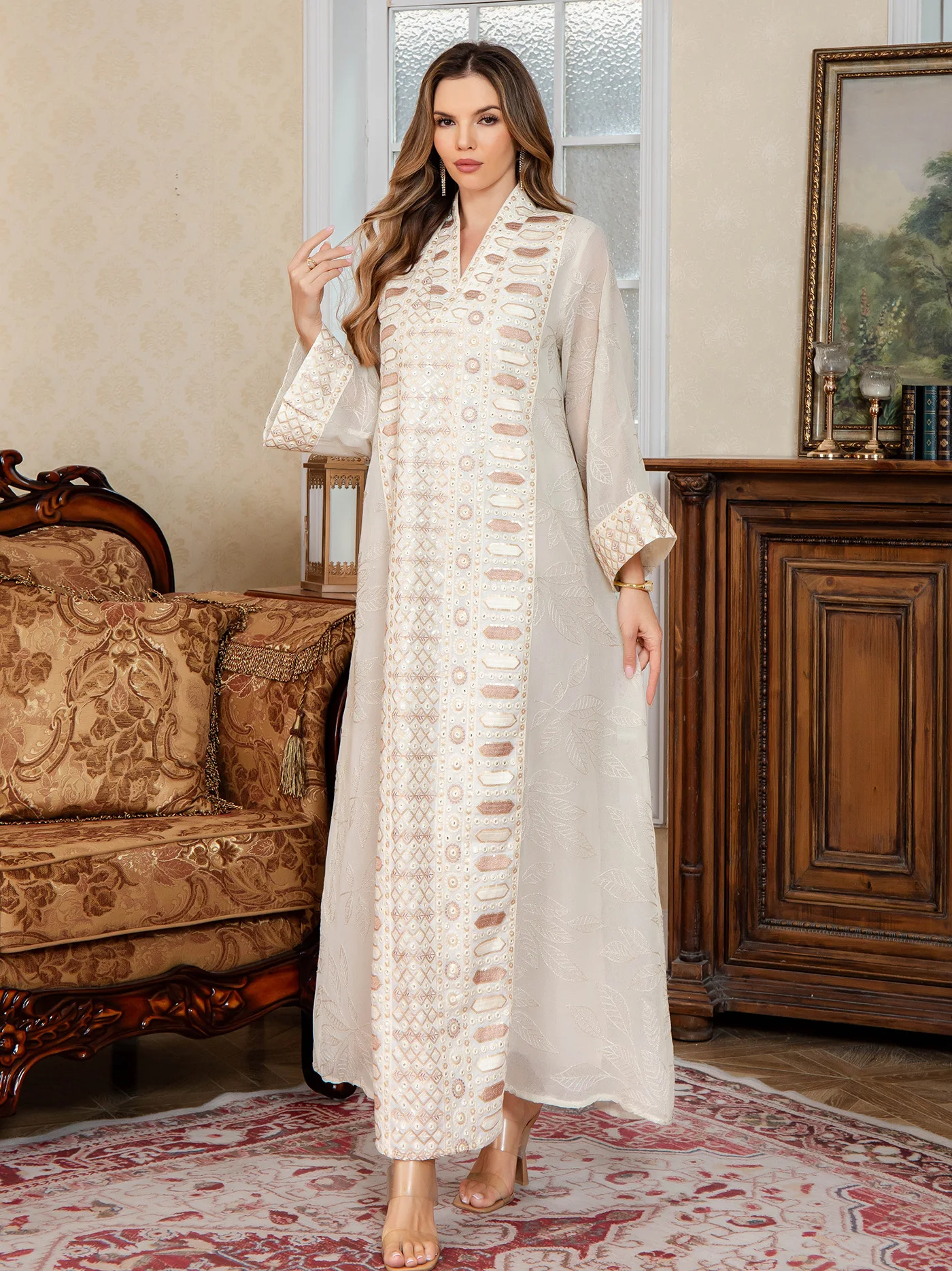 Elegant geometric pattern embroidery women's robe, polyester long H-line silhouette, loose fit, non-elastic fabric, long regular
Elegant geometric pattern embroidery women's robe, polyester long H-line silhouette, loose fit, non-elastic fabric, long regular