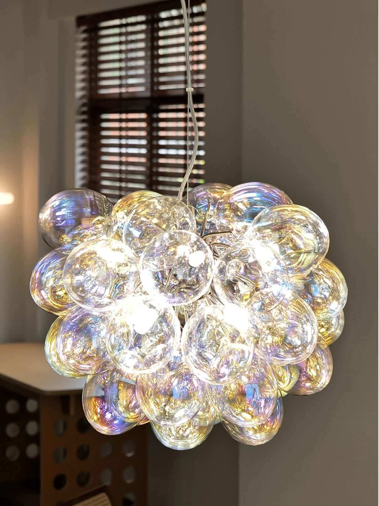 Nordic Balloon Pendant 2025 New Designer Colorful Bubble Living Room Creative Bedroom Children's Room Pendant Light
Nordic Balloon Pendant 2025 New Designer Colorful Bubble Living Room Creative Bedroom Children's Room Pendant Light