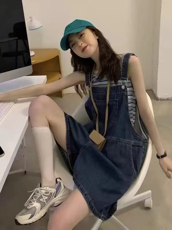 Женские джинсовые комбинезоны больших размеров, летние новые свободные широкие брюки с высокой талией, ort orts, повседневные синие джинсы, женская одежда 
Женские джинсовые комбинезоны больших размеров, летние новые свободные широкие брюки с высокой талией, ort orts, повседневные синие джинсы, женская одежда