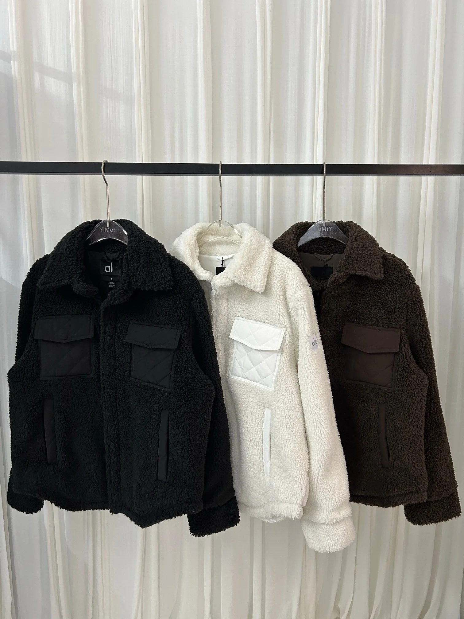 JisooAL Lamb Velvet Collar Jaet Women's Casual Faion Simple Match Autumn Winter Warm Coat Thiened Cotton Zipper ...
JisooAL Lamb Velvet Collar Jaet Women's Casual Faion Simple Match Autumn Winter Warm Coat Thiened Cotton Zipper ...