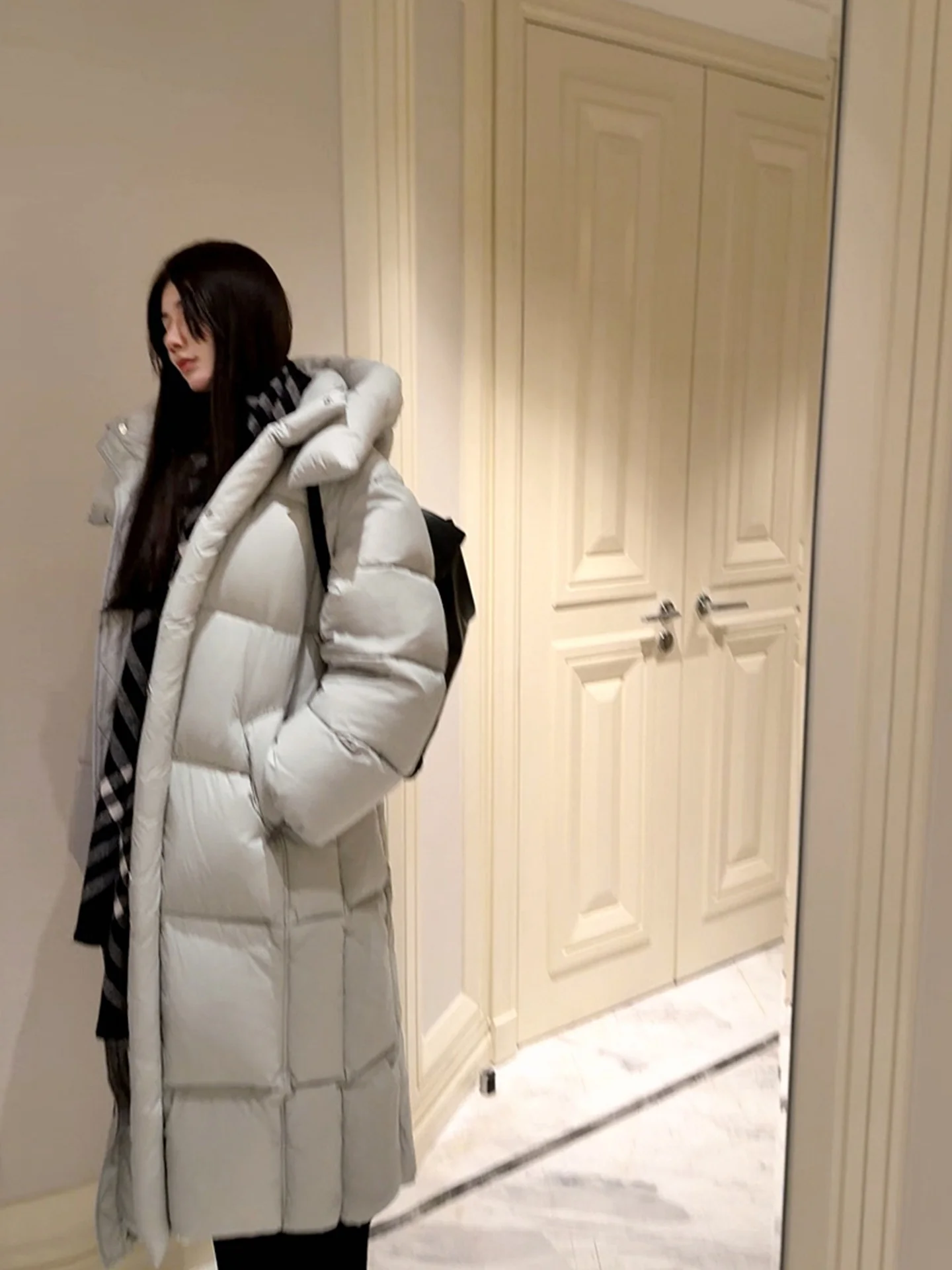 Silver ey Long Ultra-Thi down Jaet Women's Padded Coat Korean Sle Removable Hood White Du Feather Warm Winter Coat
Silver ey Long Ultra-Thi down Jaet Women's Padded Coat Korean Sle Removable Hood White Du Feather Warm Winter Coat