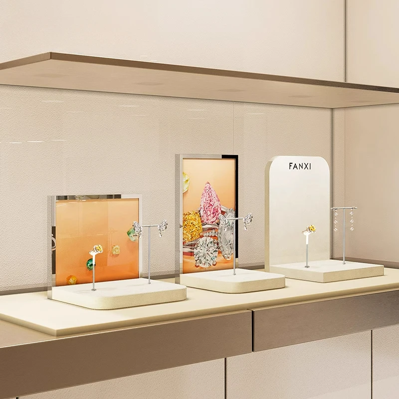 Light luxury jewelry display rack, rings, earrings, necklaces, microfiber counters, display props
Light luxury jewelry display rack, rings, earrings, necklaces, microfiber counters, display props