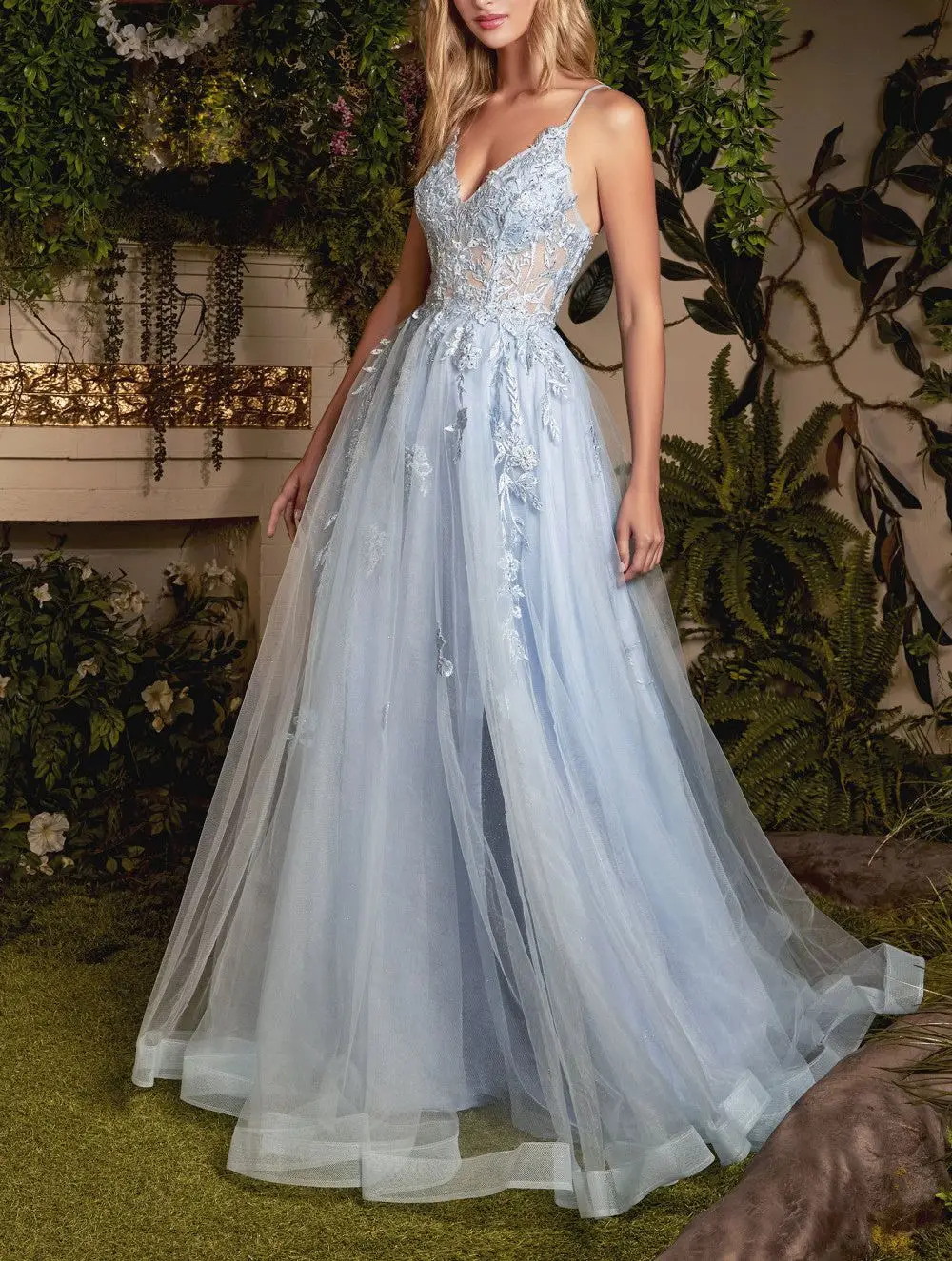 Sky Blue Prom Dresses 2023 Lace Applique Beaded Illusion V Neck Spaghetti Strap A Line Long Floor Length Tulle Evening Gowns
Sky Blue Prom Dresses 2023 Lace Applique Beaded Illusion V Neck Spaghetti Strap A Line Long Floor Length Tulle Evening Gowns