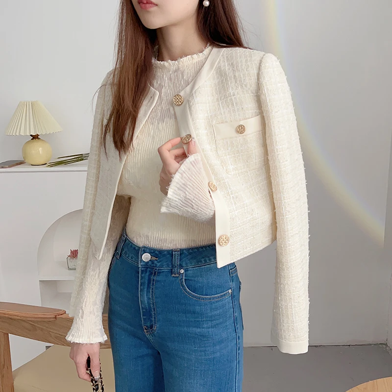 Женское модное пальто Ele ort, осень 2024, для повседневной носки, из полиэфирного волокна, с длинными рукавами, круглым вырезом, на пуговицах, однотонное
Женское модное пальто Ele ort, осень 2024, для повседневной носки, из полиэфирного волокна, с длинными рукавами, круглым вырезом, на пуговицах, однотонное